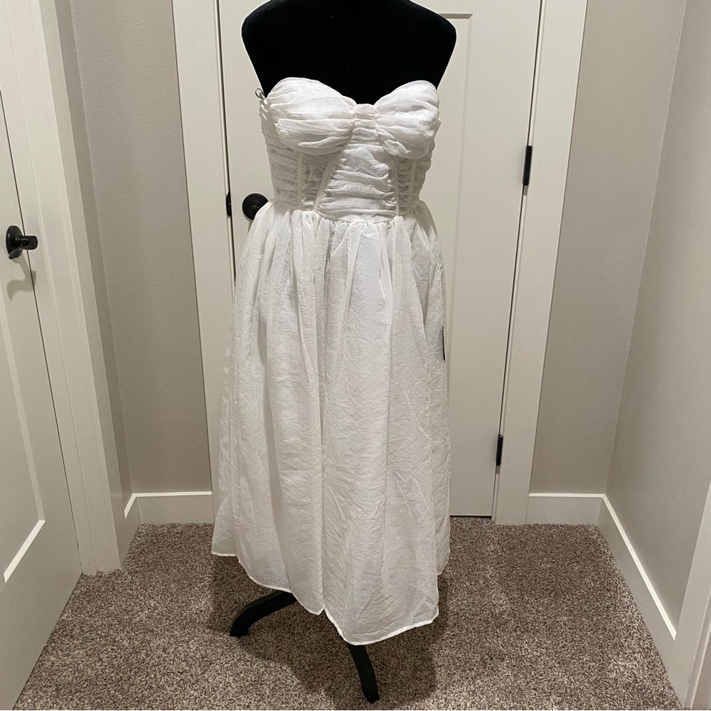Lulu's Strapless White Dress